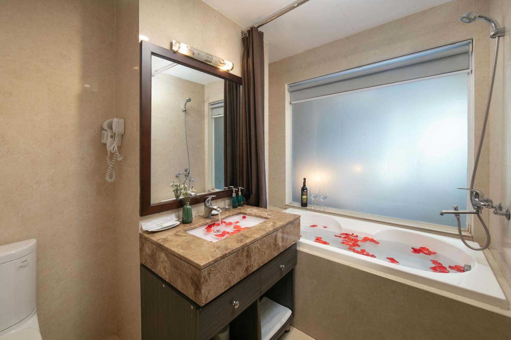 Brilliant Me Tri Hotel & Spa Ханой Экстерьер фото